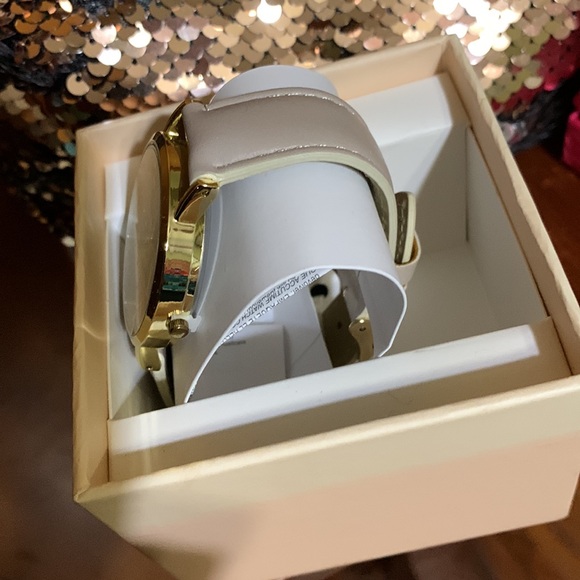 🌹MOTHER’S DAY BUNDLE 🌹All New Items!! - Picture 7 of 10